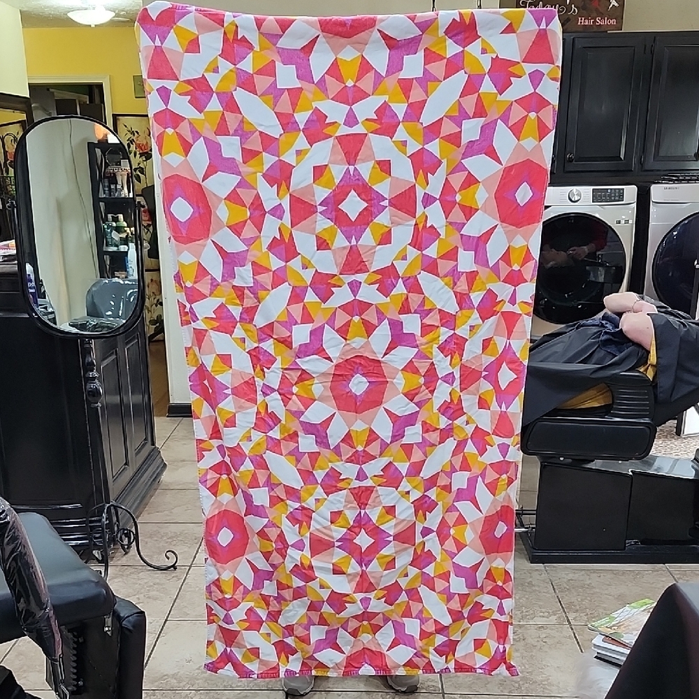 NOBLE EXCELLENCE COLORFUL GEOMETRIC PATTERN BEACH TOWEL